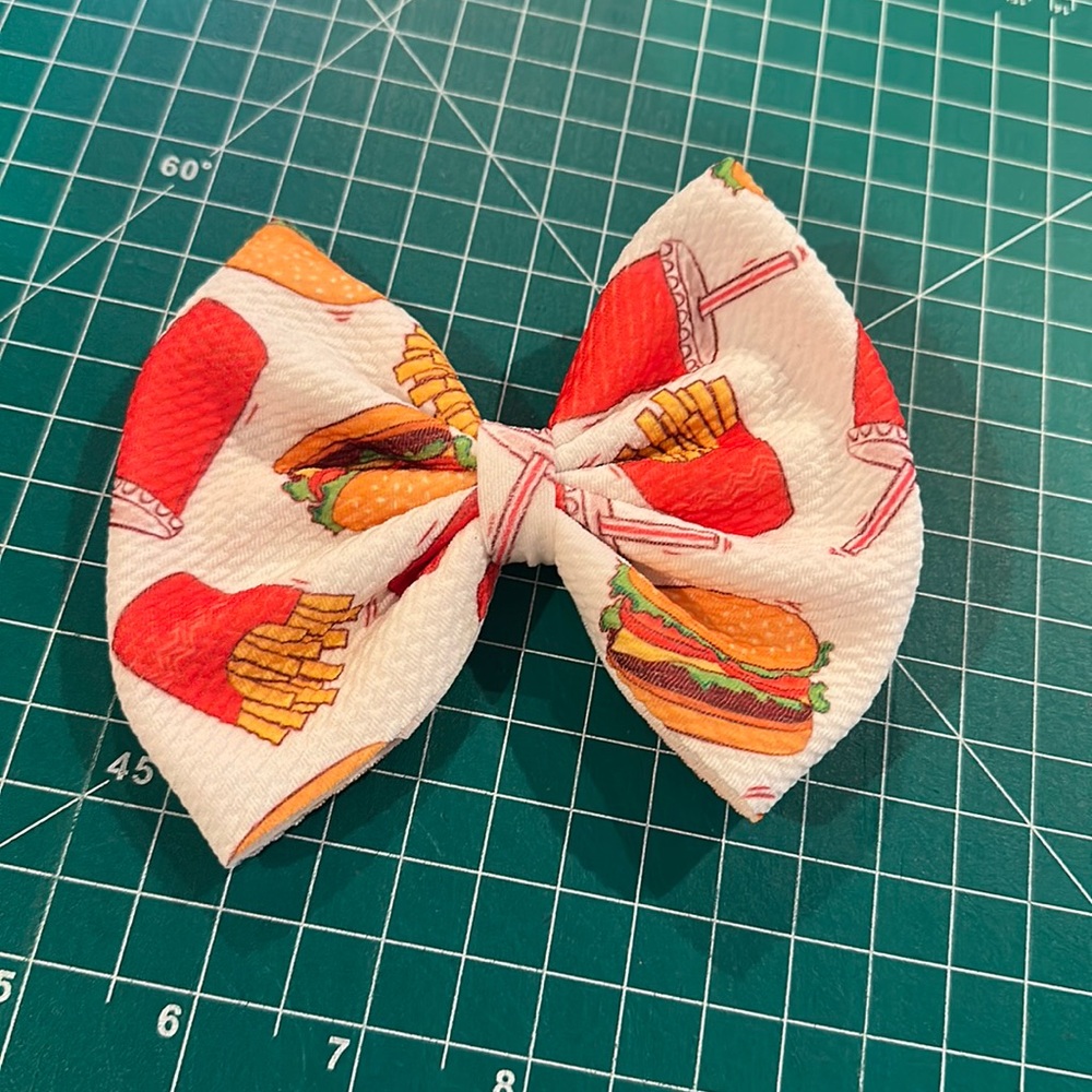 Burger bow